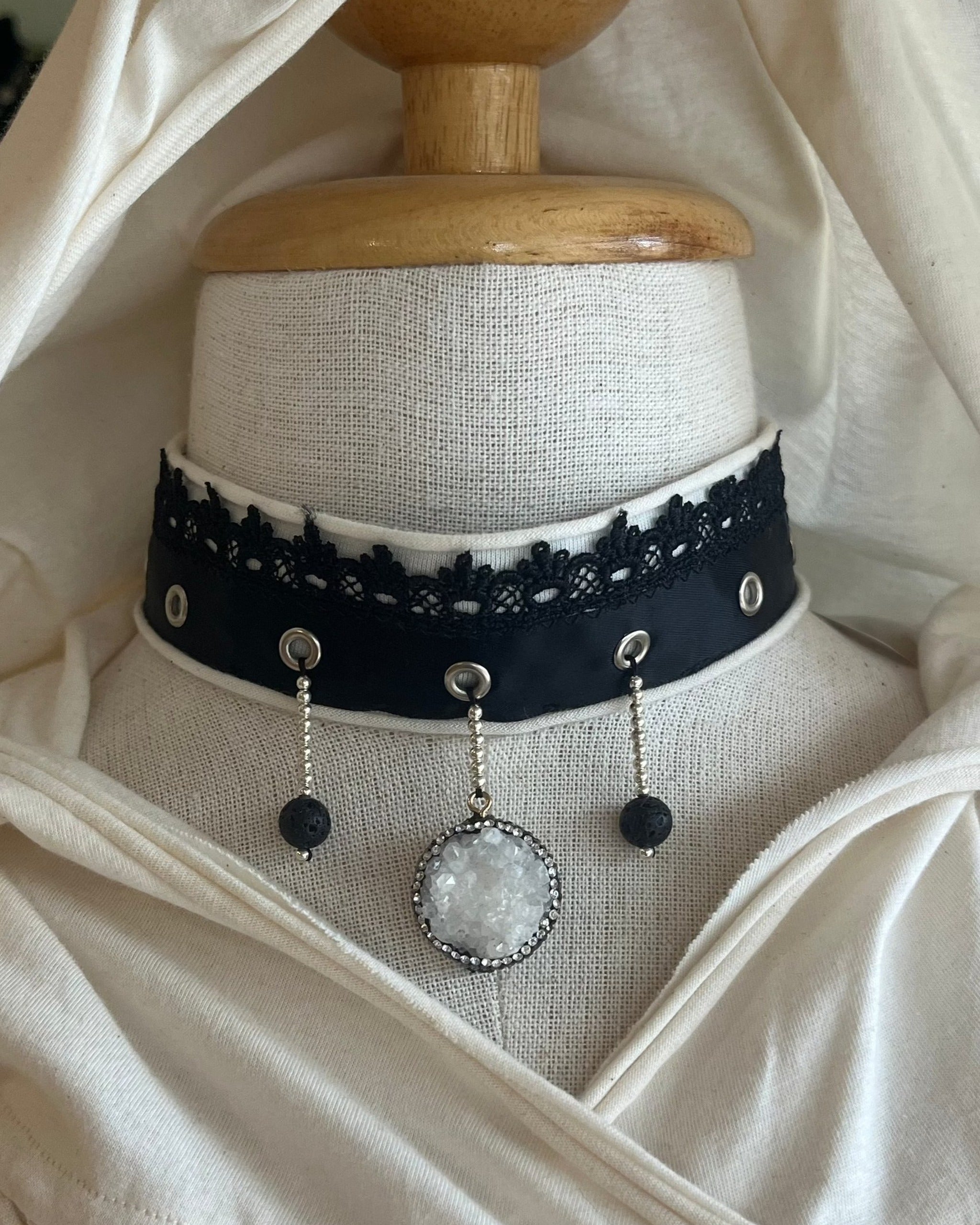 LUCY Choker Accessories BestPlanNoPlan Cream