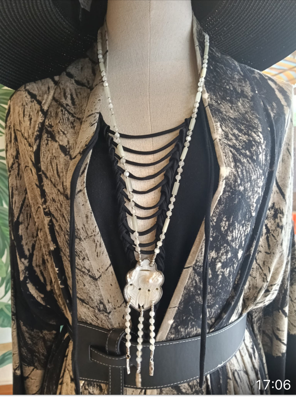 MOTHER OF PEARL necklace BestPlanNoPlan